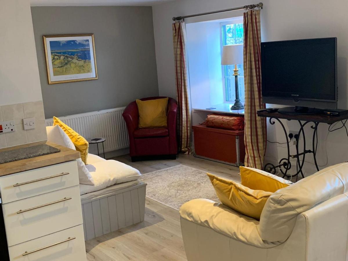 Hill House - Mews Town House, In A Quiet Private Close, In The City Centre Of Inverness. Extérieur photo